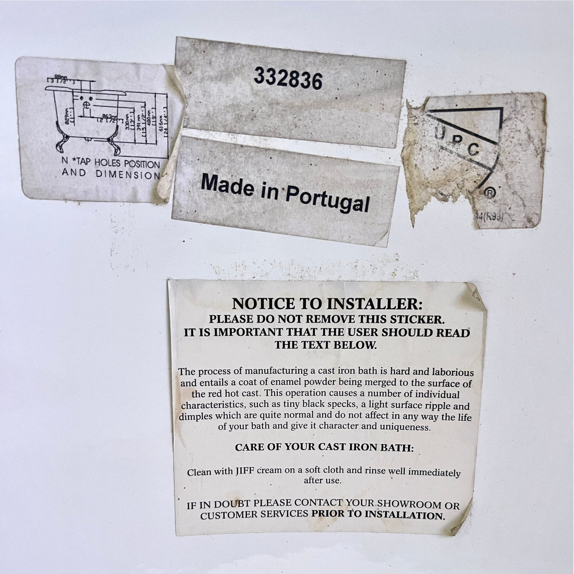 Recor Cast Iron Pedestal Bathtub – NOS Floor Model | Made in Portugal
