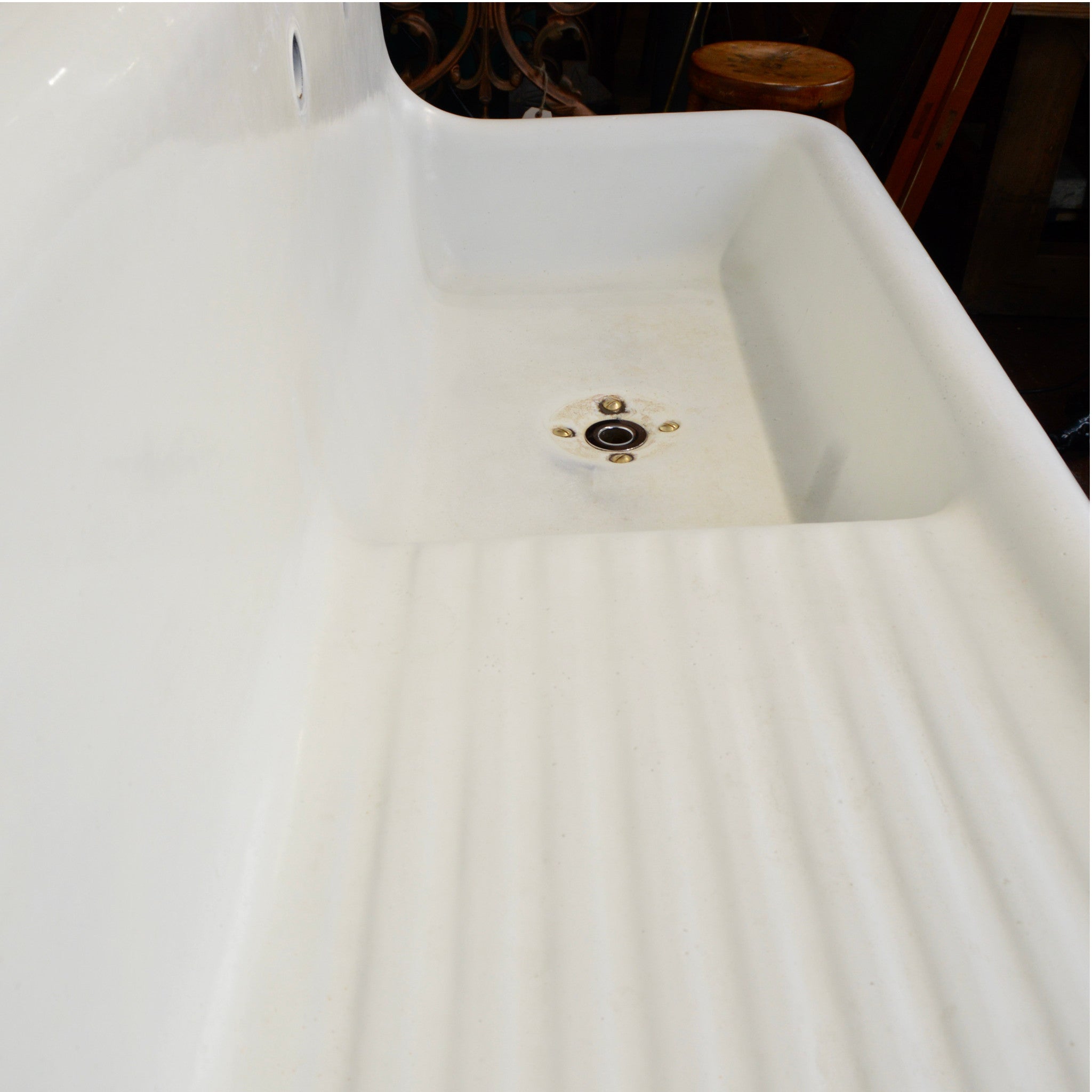 Apron Front Farmhouse Sink with Cast Iron Legs - Salvage-Garden