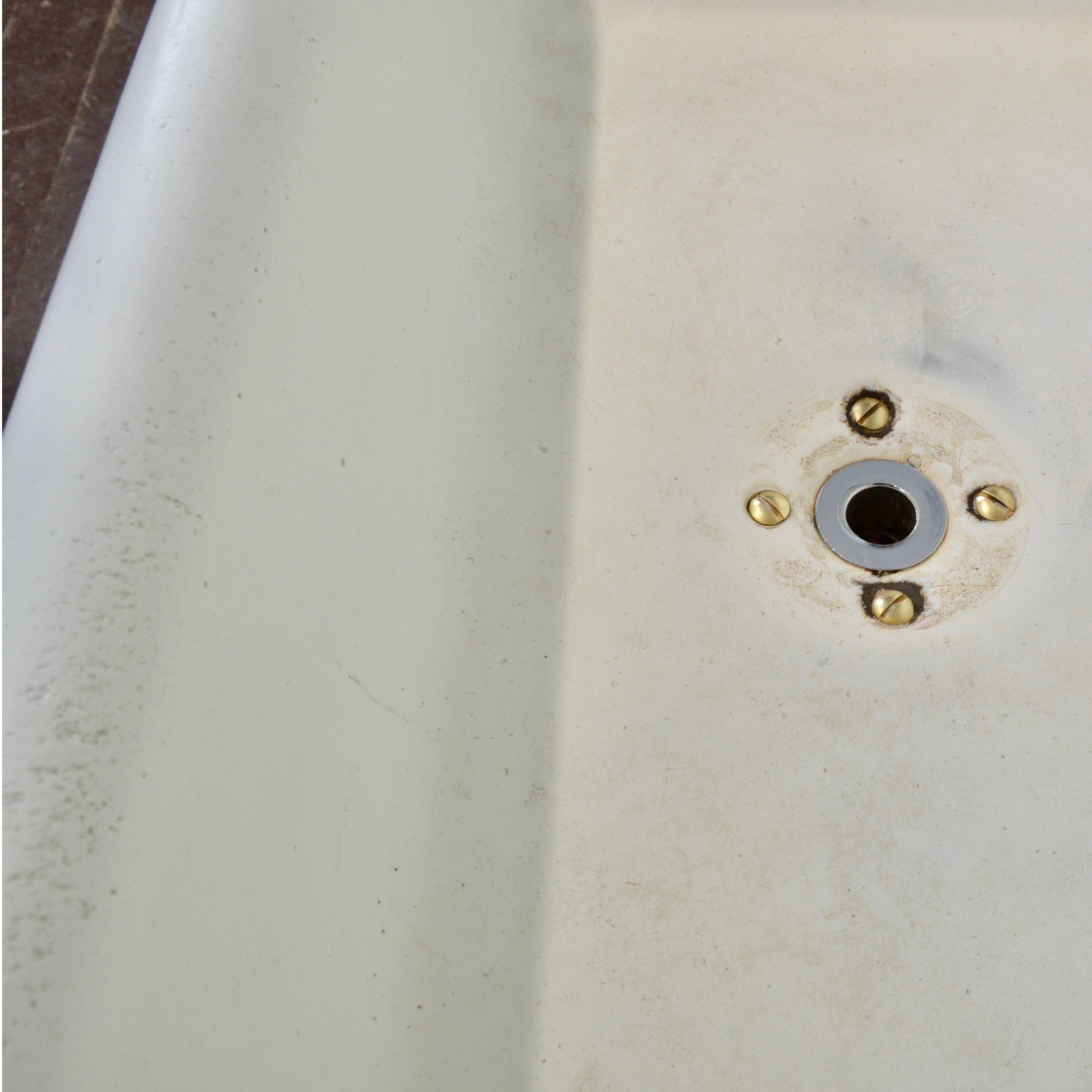 Apron Front Farmhouse Sink with Cast Iron Legs - Salvage-Garden