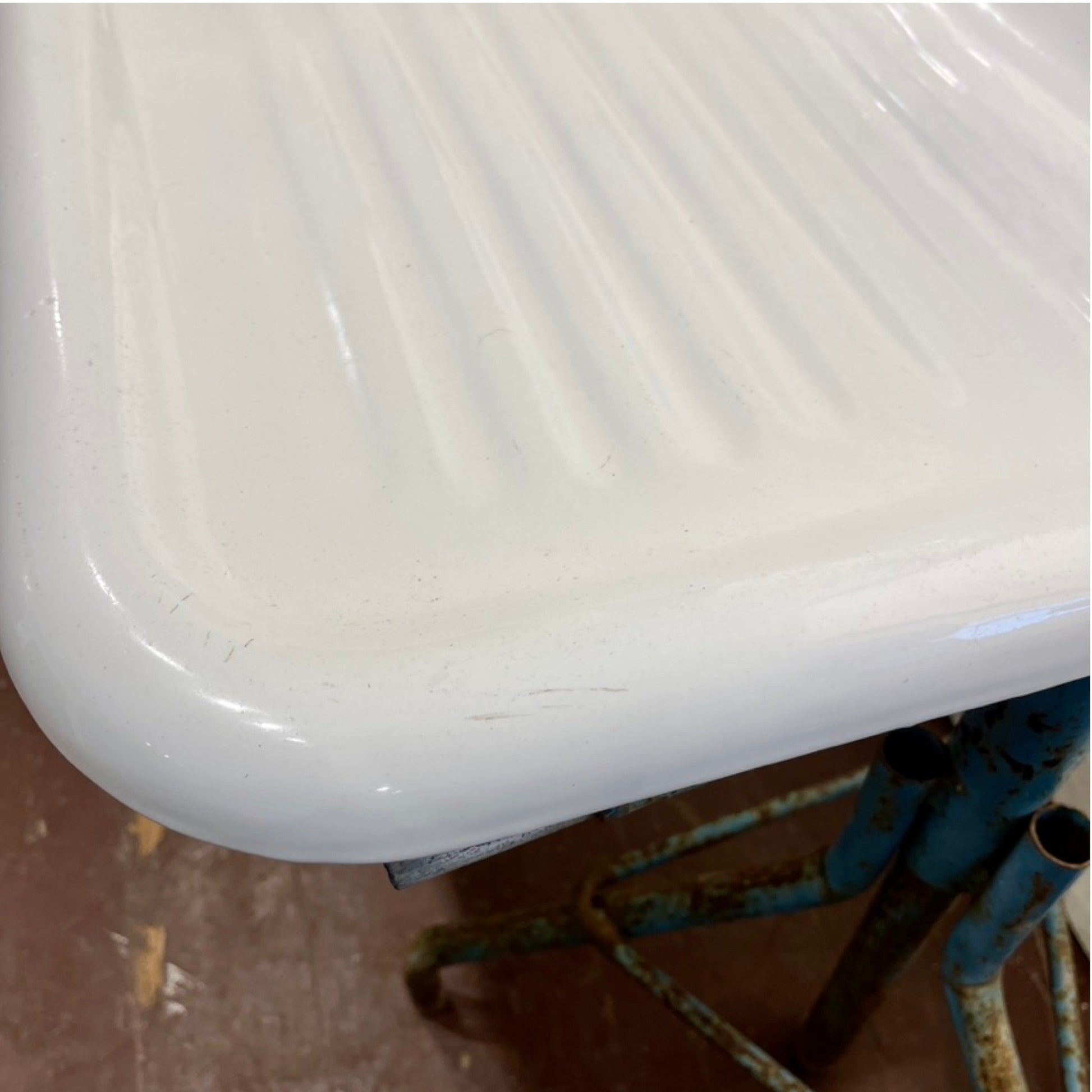 Farmhouse Cast Iron Sink With Draining Board - Salvage-Garden