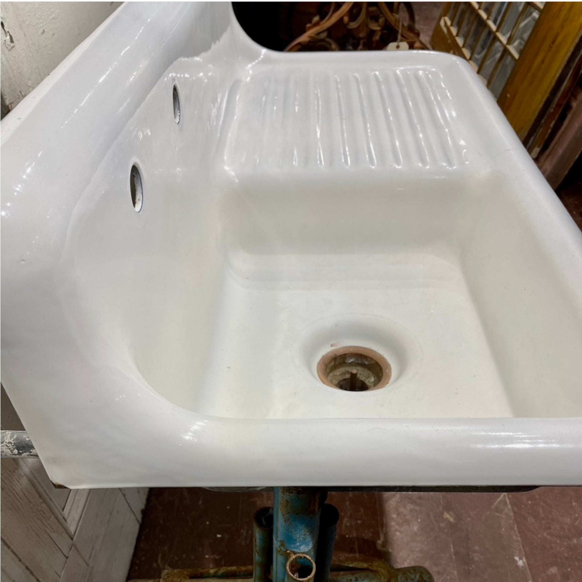 Farmhouse Cast Iron Sink With Draining Board - Salvage-Garden