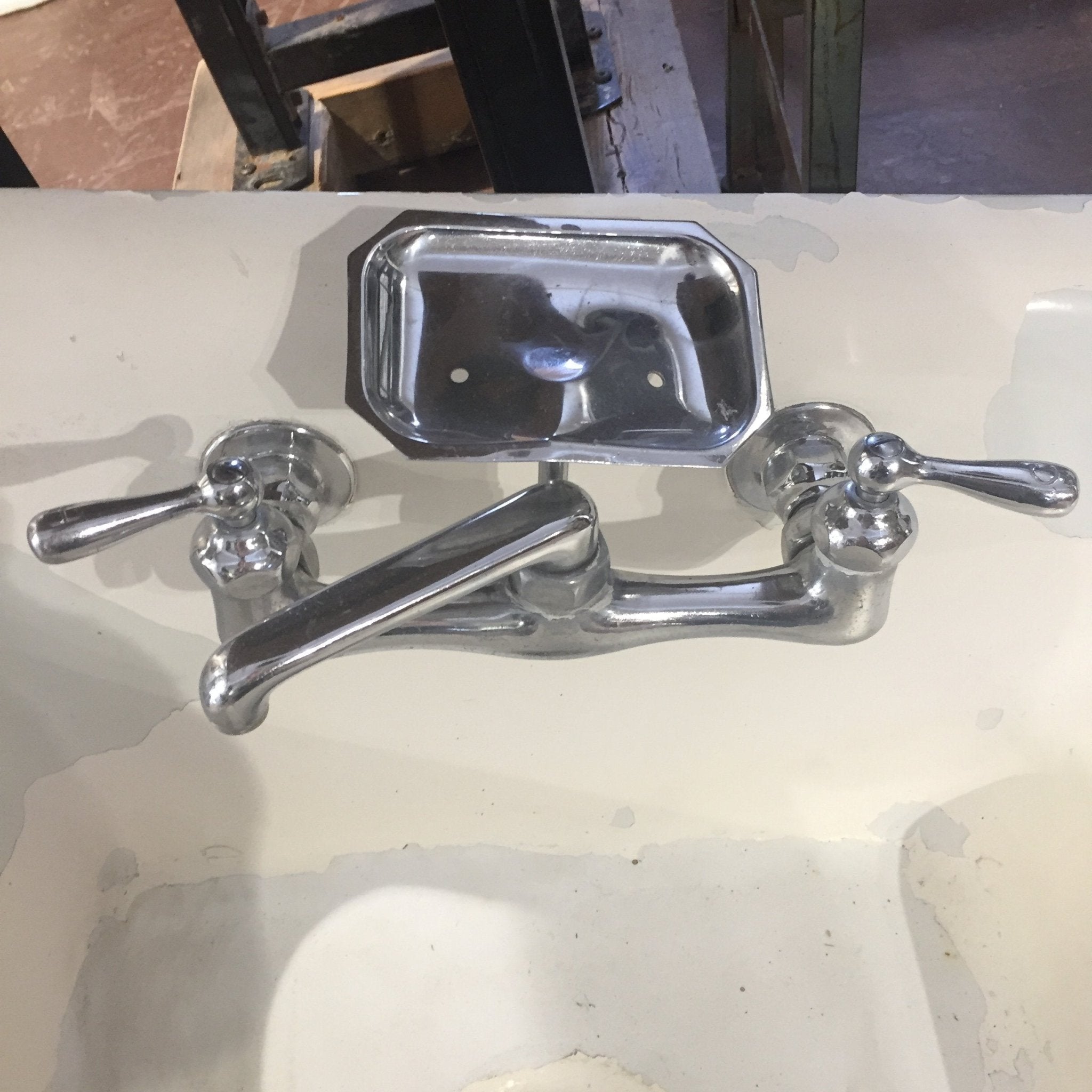 Farmhouse sink in cast iron w. porcelain coating - Salvage-Garden