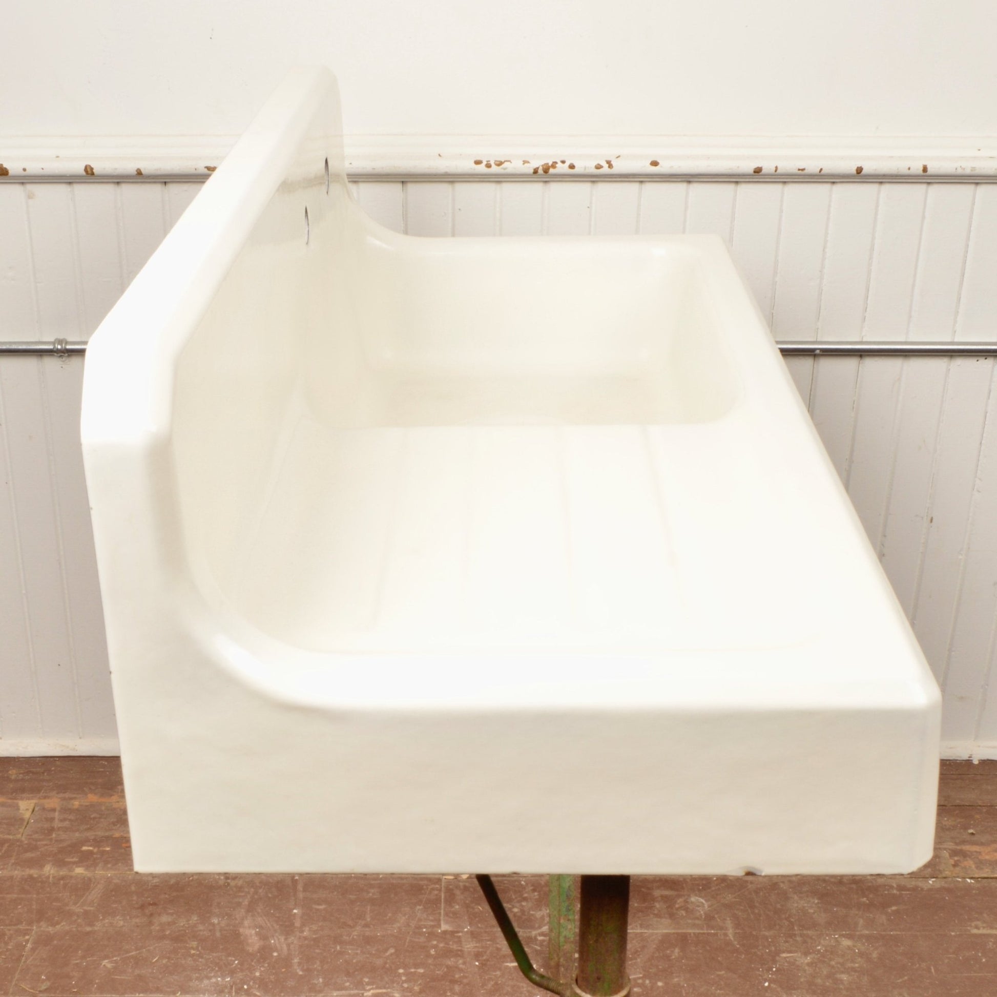 Vintage Apron Front Farmhouse Cast Iron Sink With Draining Board - Salvage-Garden