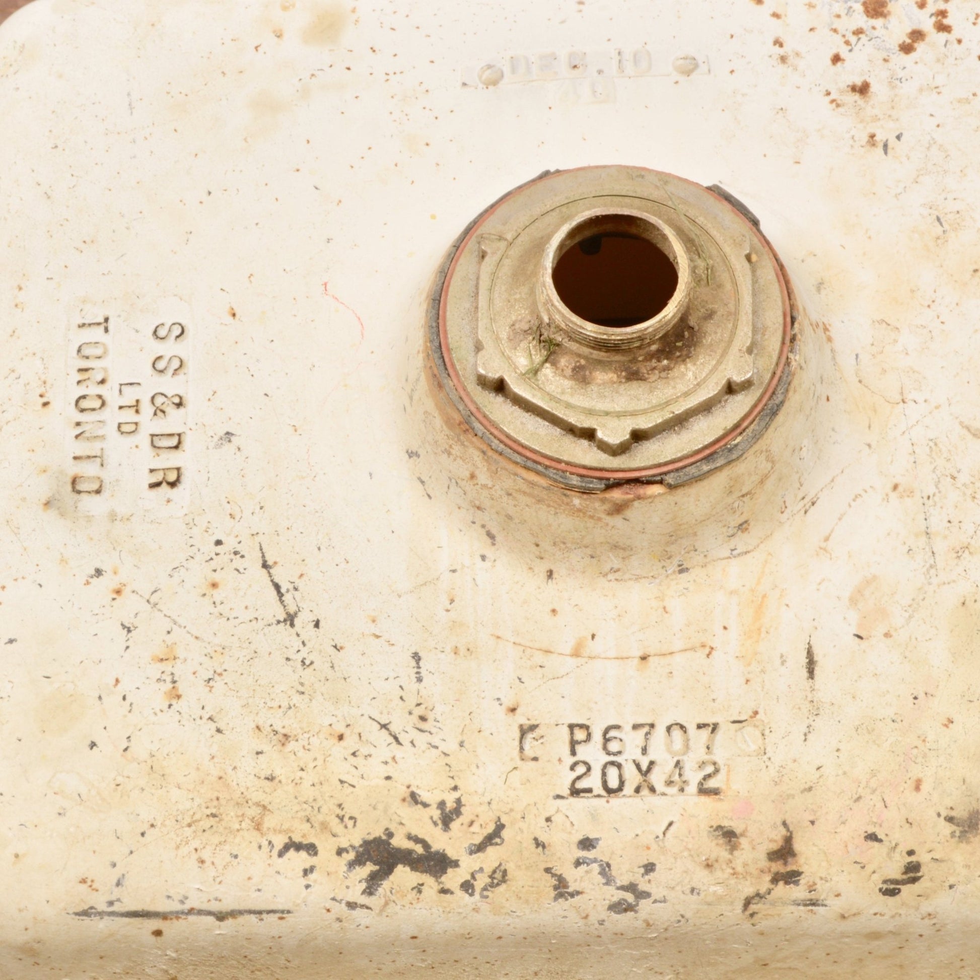 Vintage Apron Front Farmhouse Cast Iron Sink With Draining Board - Salvage-Garden