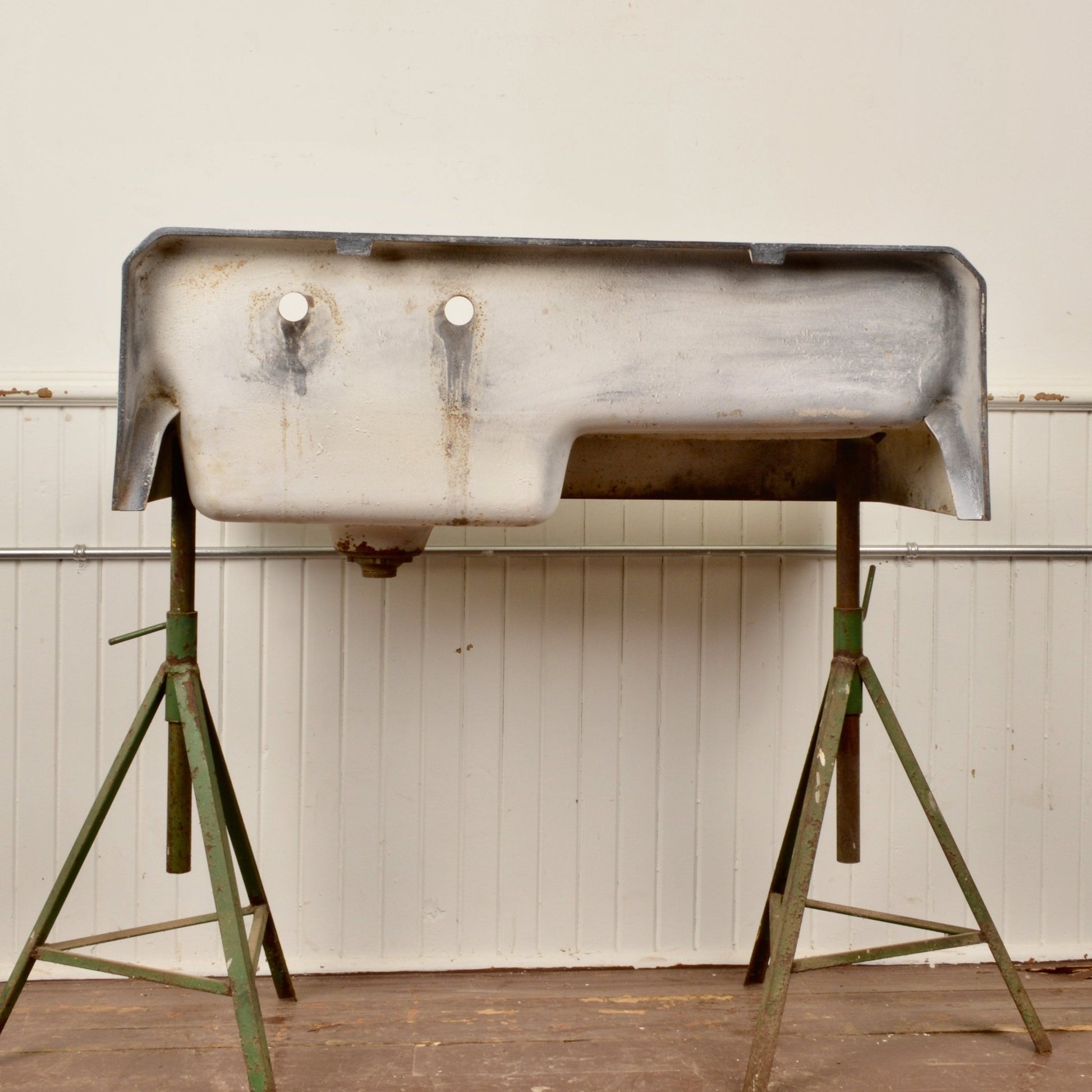 Vintage Apron Front Farmhouse Cast Iron Sink With Draining Board - Salvage-Garden