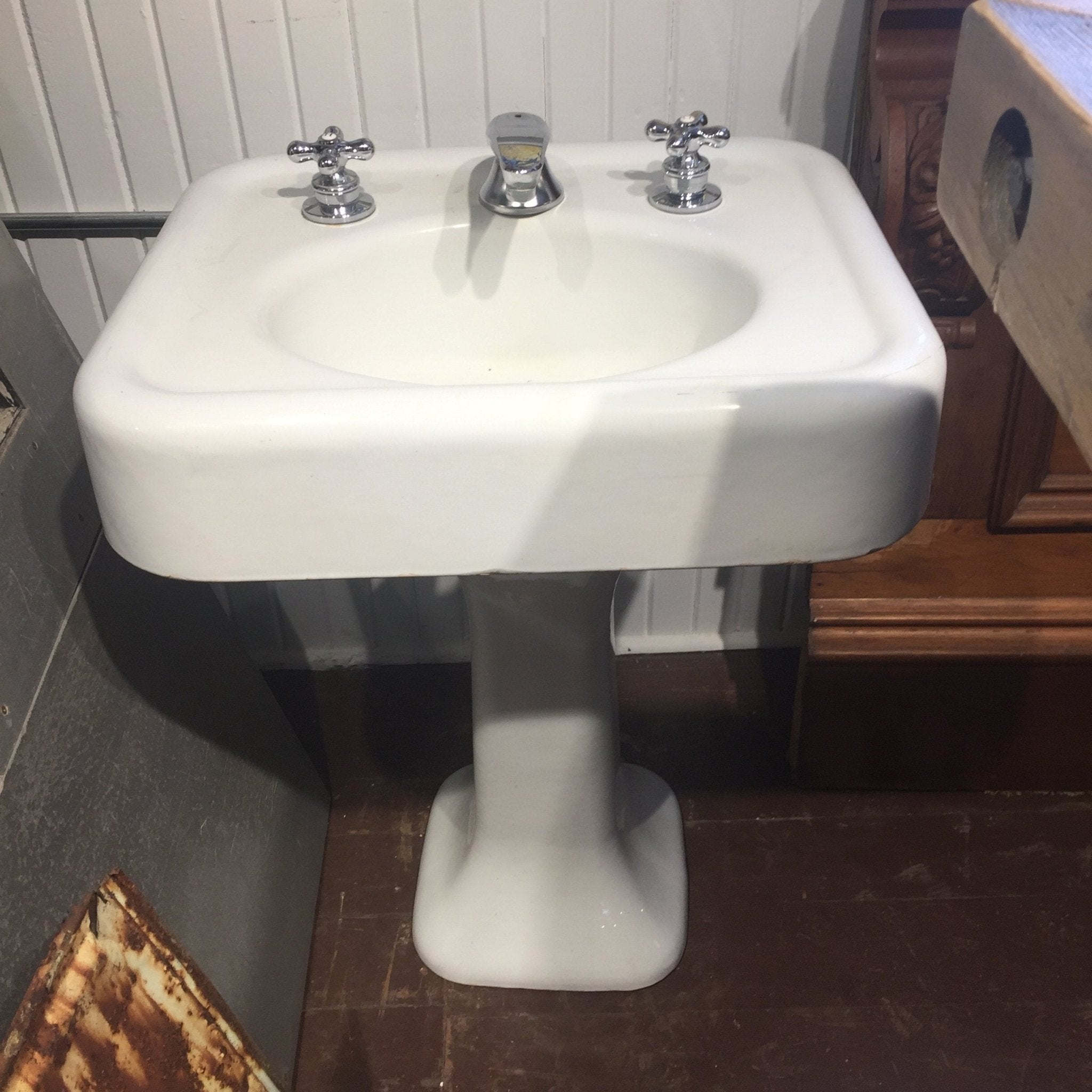 Kitchen and Bathroom - Salvage-Garden