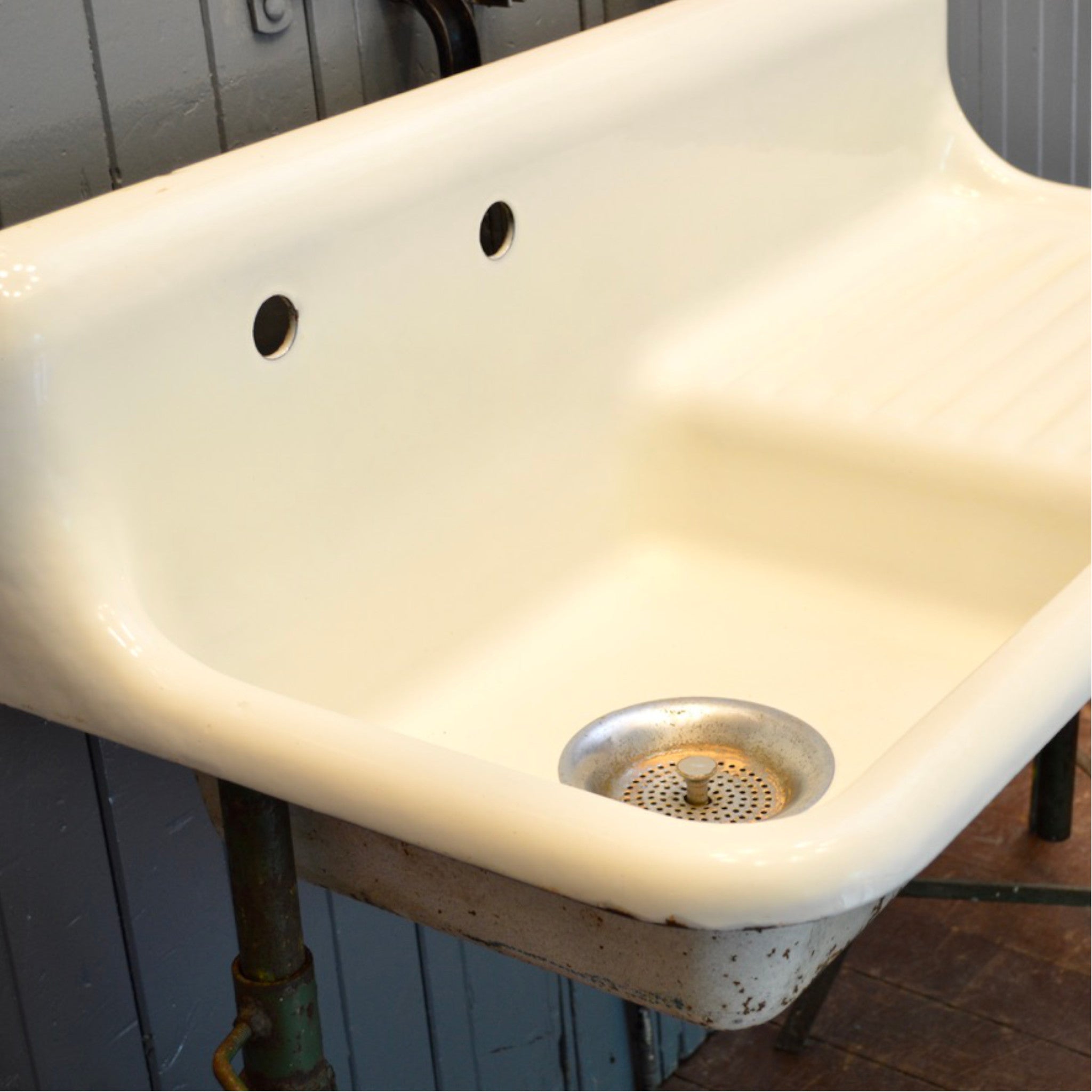 Vintage Cast Iron Farmhouse Sink with Right-Hand Draining Board - Standard 1937