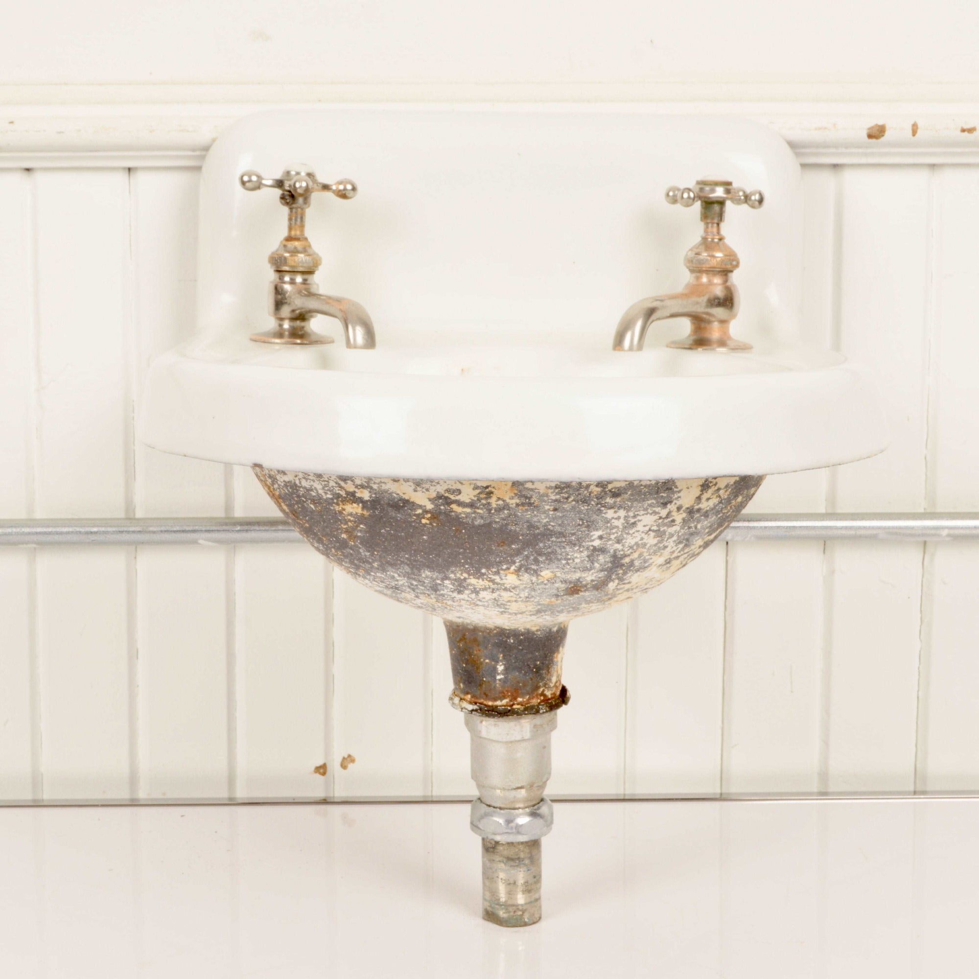 Antique Cast Iron Enamel Sink With Mismatched Faucets Salvage-Garden