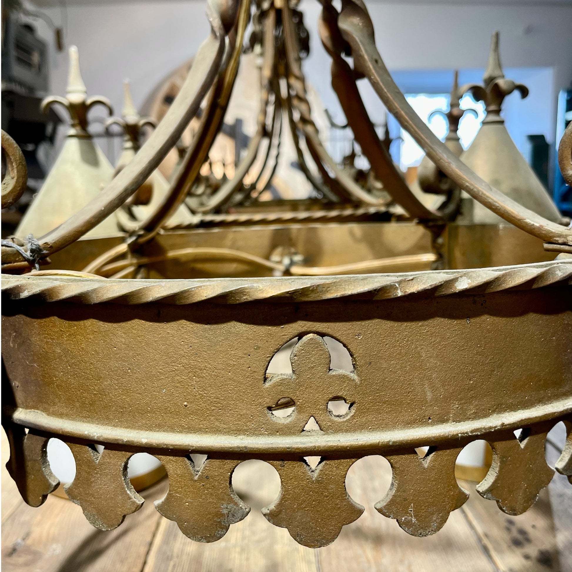 Art Deco Chandeliers From Manitonna Hotel - Salvage-Garden