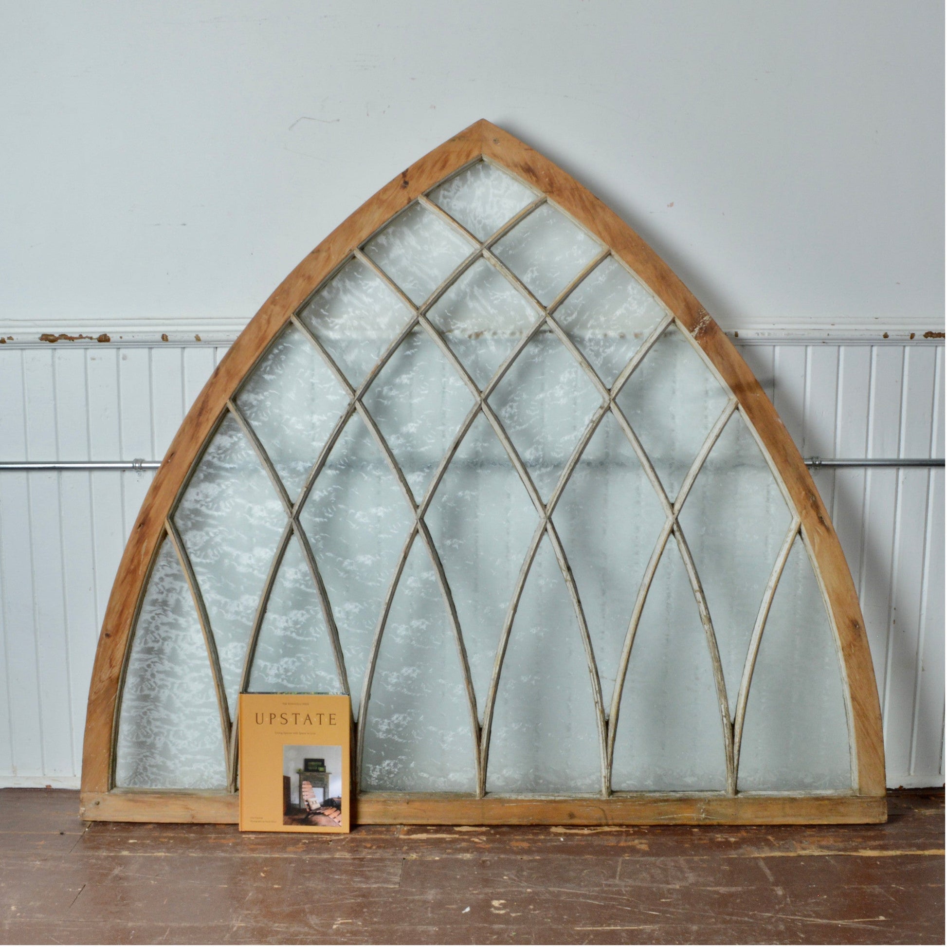 Church Window With Taffeta Textured Glass - Salvage-Garden