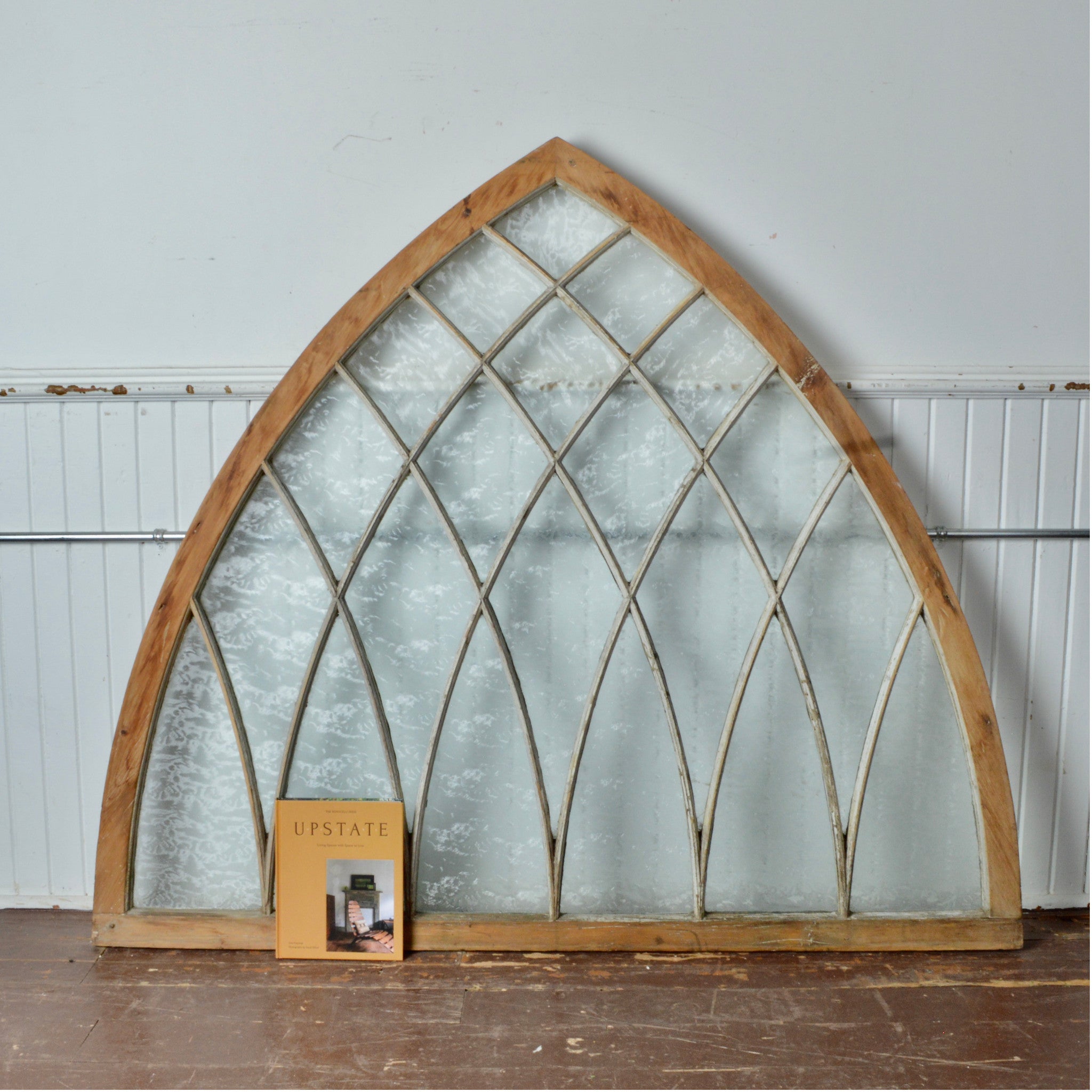 Church Window With Taffeta Textured Glass - Salvage-Garden