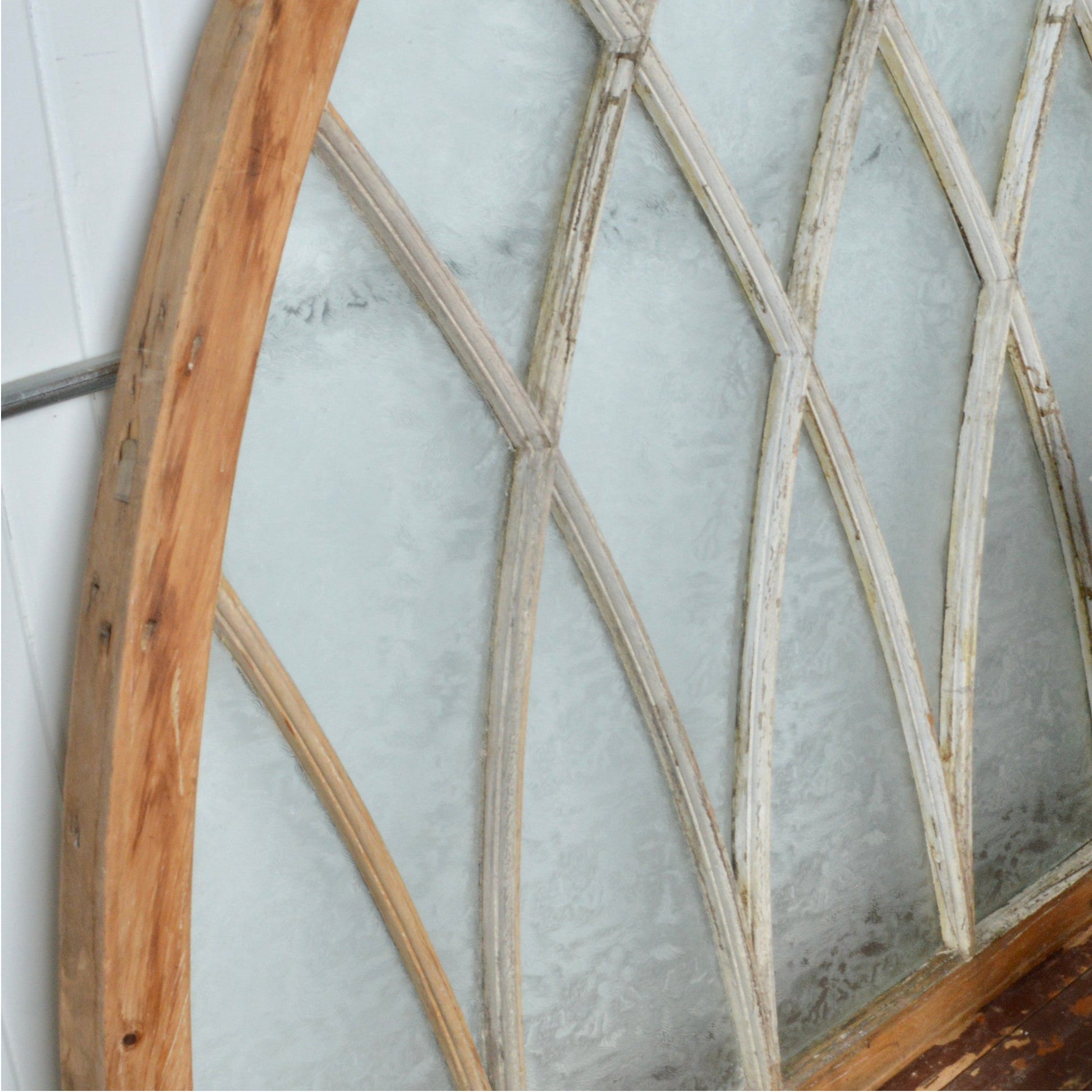 Church Window With Taffeta Textured Glass - Salvage-Garden